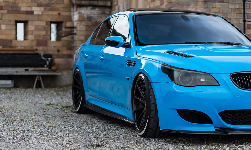 Dinmann Carbon Fiber Side Skirts – BMW E60 M5